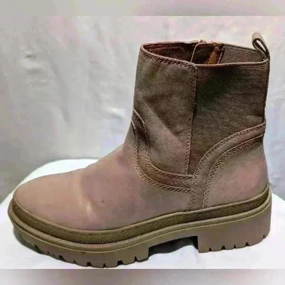 Lucky Brand Eabile Light Brown Leather Chelsea Chunky Lug Ankle Boots - Picture 8 of 13